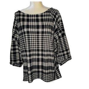 Signature Studio Black/Tan blouse Size Lg